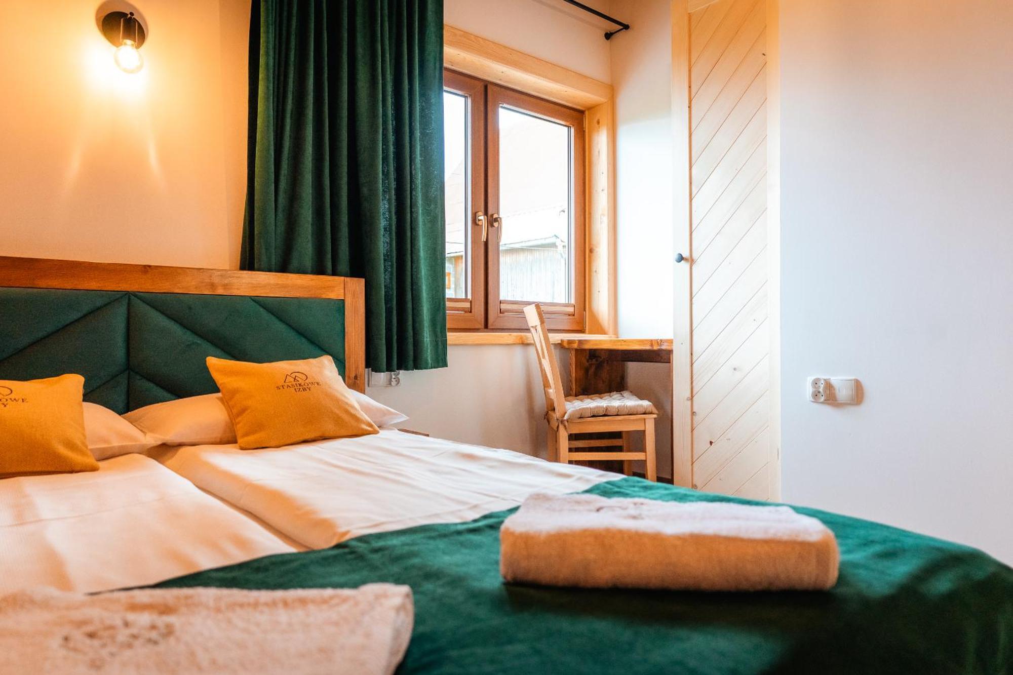 Apartamenty Dwupoziomowe Stasikowe Izby 布库维纳塔然斯卡 外观 照片